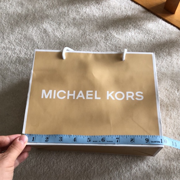 Michael Kors Mini shopper - Picture 7 of 11